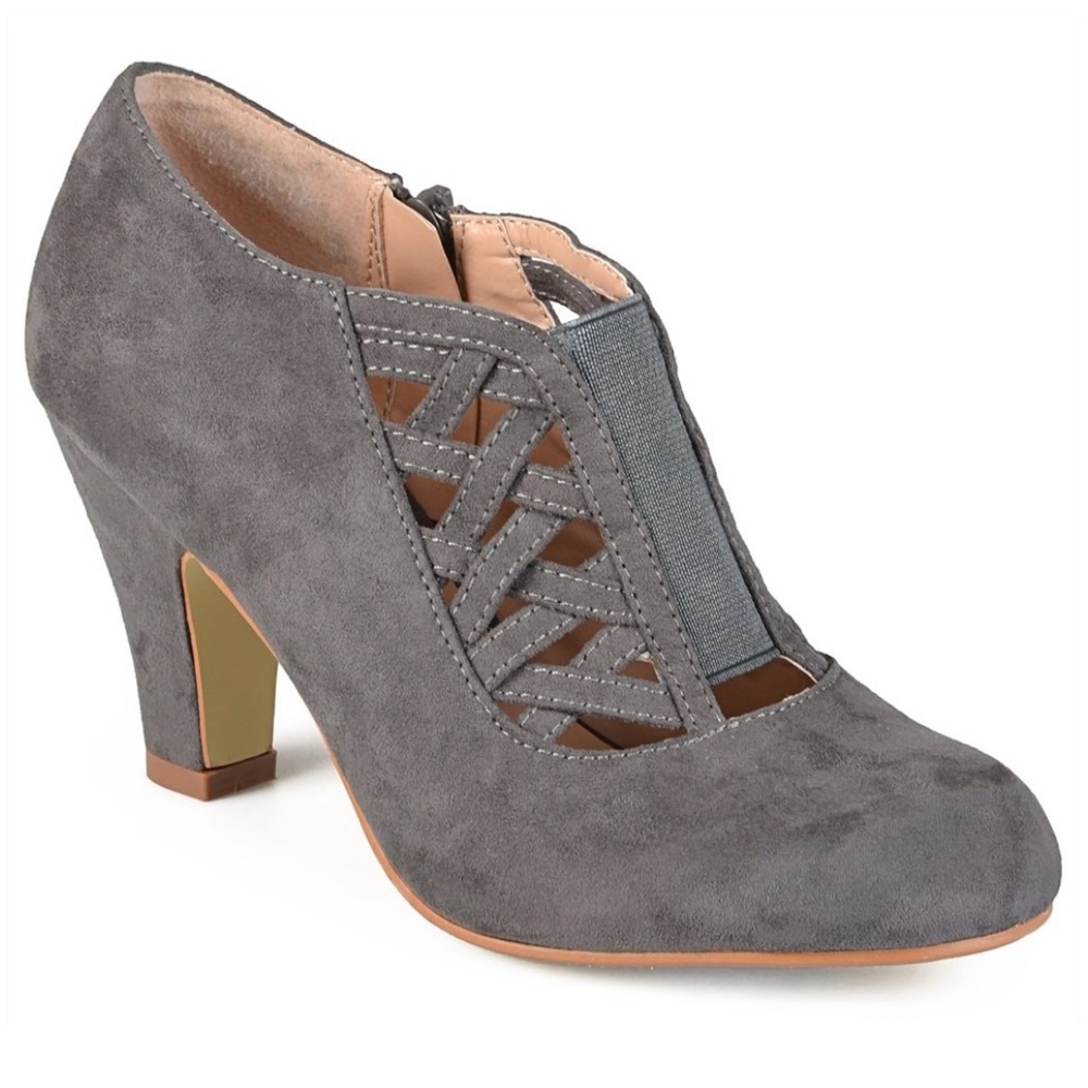 Journee Collection Piper Grey Chunky Block-Heeled Round-Toe Booties 9 Wide